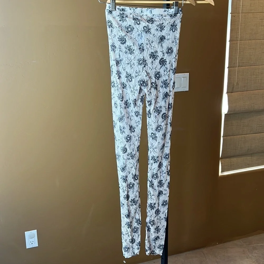 NWT Free People Intimately Lace Floral Leggings Chamois Combo Size Small